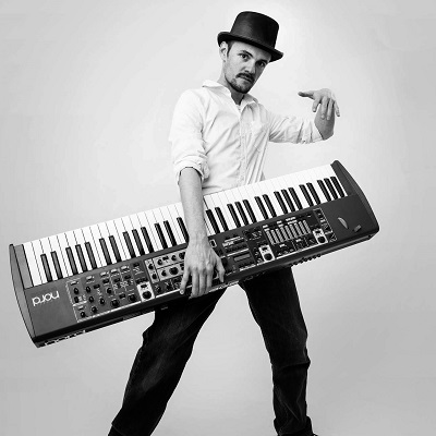 Julien Fontaine - un professeur Artist Factory